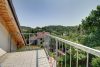 HTI | Wohnen wie im Urlaub: Topmoderne Doppelhaushälfte mit viel Platz und großem Garten in Schmitten - käuferprovisionsfrei - Balkon / OG