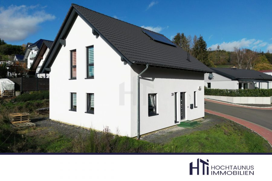 HTI | Wärmepumpen-ready! Neuwertiges Energiesparhaus in beliebter Familienwohnlage von Eschenburg, 35713 Eschenburg, Einfamilienhaus
