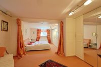 Schlafzimmer UG
